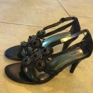 Reba Jeweled Black Heels Sz 8